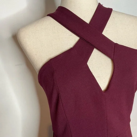 Lulu’s Wine Red Cutout Halter Bodycon Mermaid Maxi Gown Size Medium - Picture 6 of 8